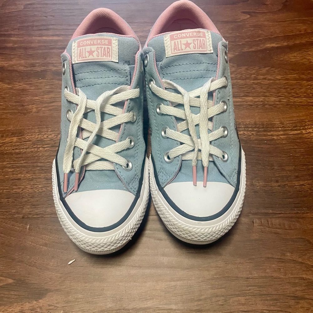 Converse Blue and Pink Sneakers Classic Low-Top Design